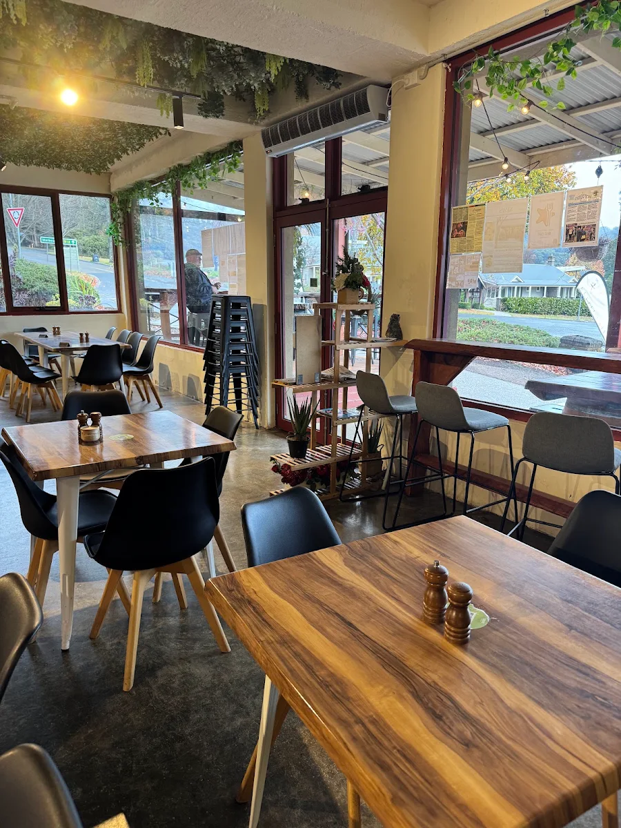 Vibe, Keppel Cafe Marysville