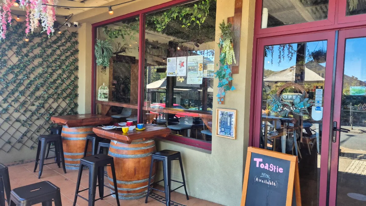 Vibe, Keppel Cafe Marysville