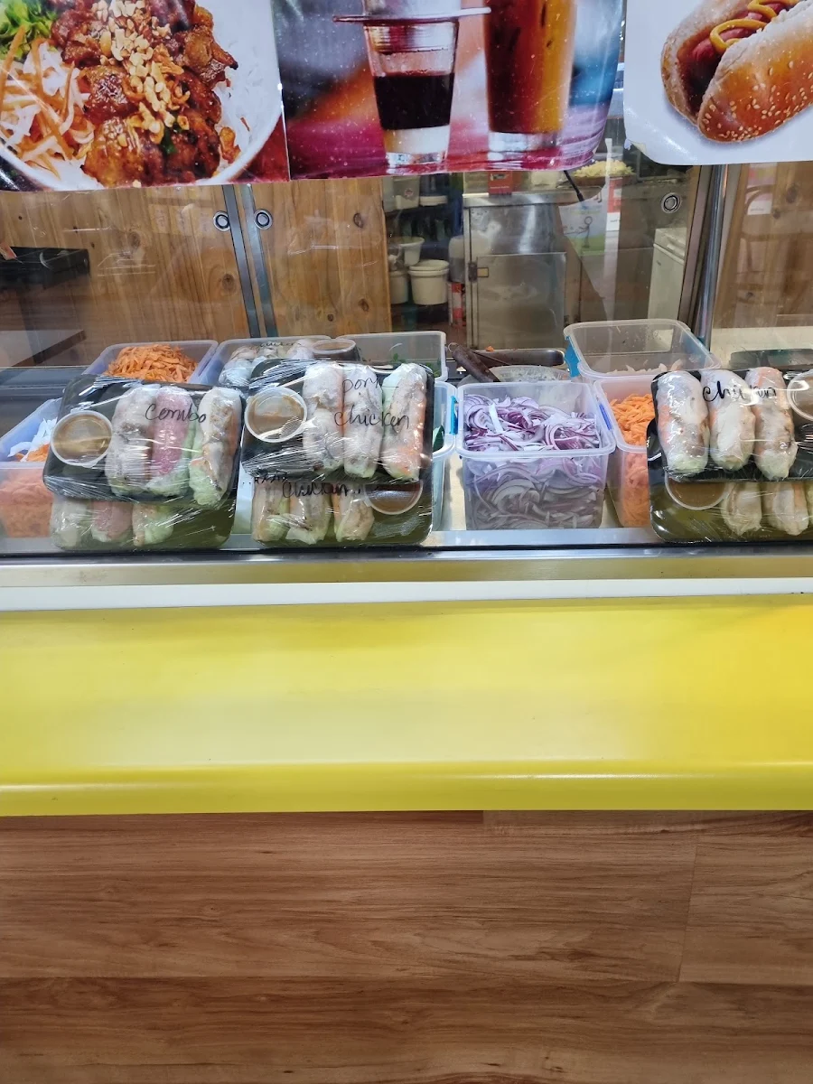 Vibe, The Crest Vietnamese Meat Rolls