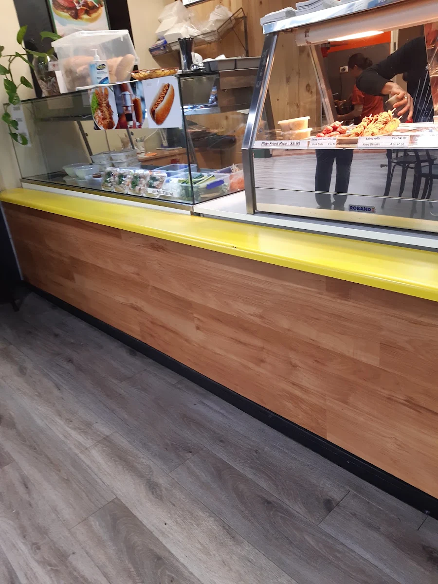 Vibe, The Crest Vietnamese Meat Rolls
