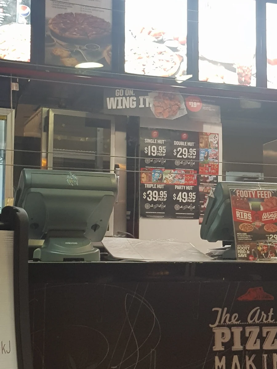Menu, Pizza Hut Newfarm