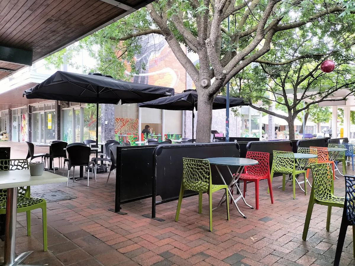 Vibe, Hudsons of Dickson
