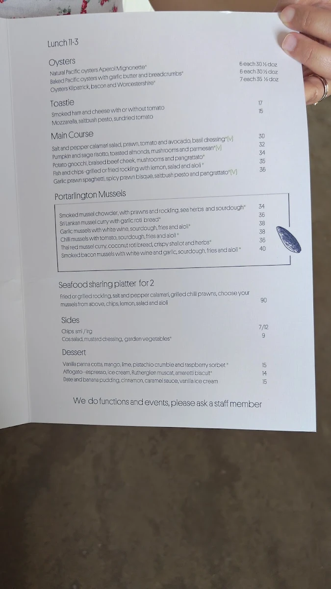 Menu, Pier Street