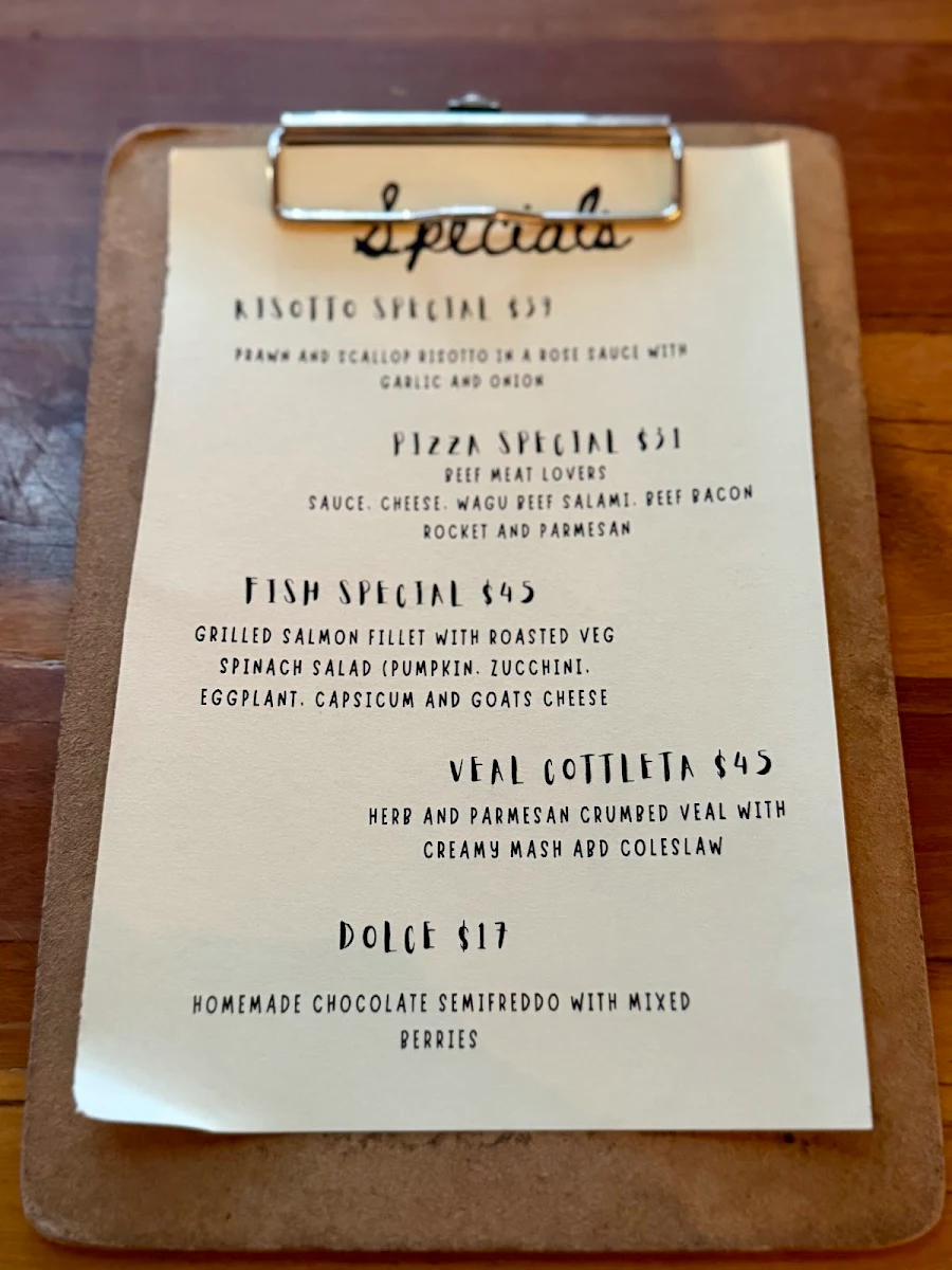 Menu, Cornerstone Pizzeria e Cucina