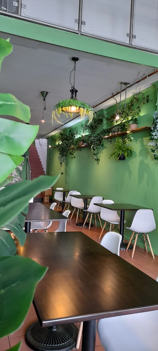 Vibe, Jungle Restaurant