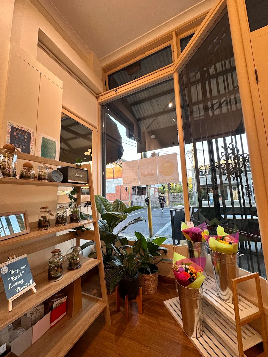Vibe, Calla and Cups Cafe