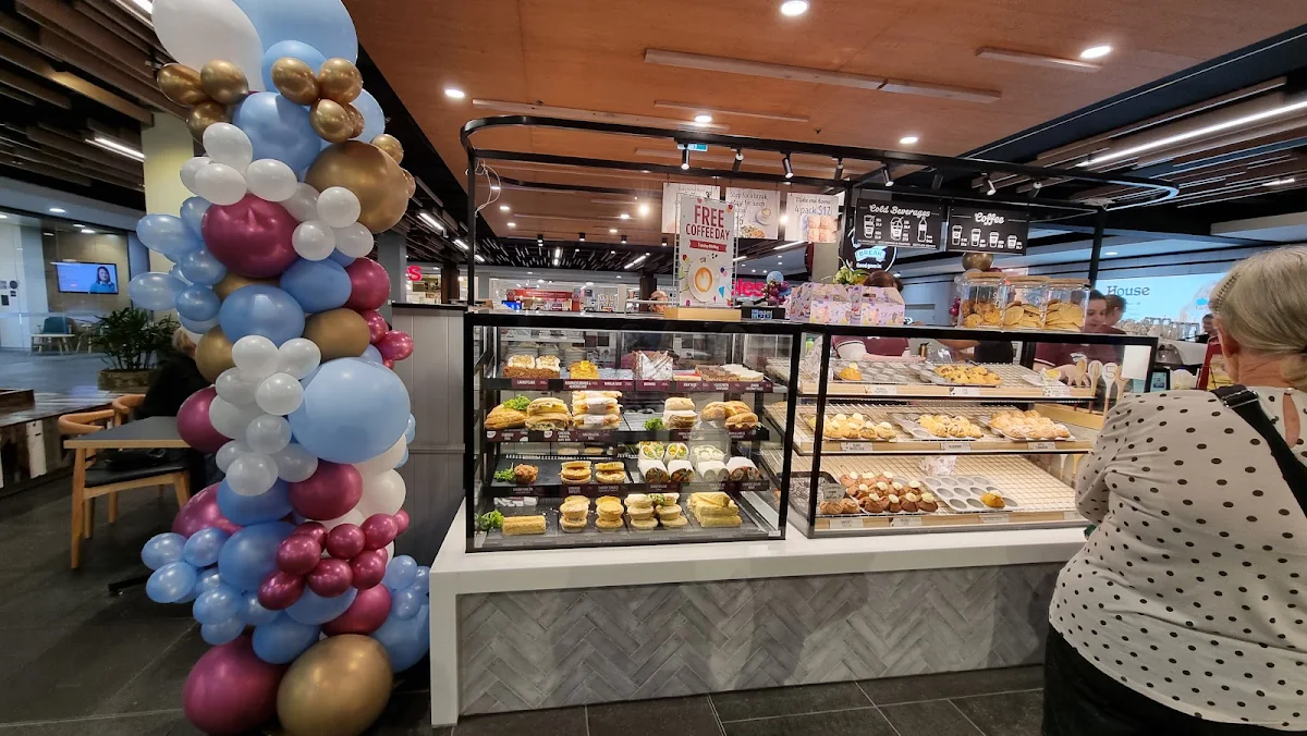 Vibe, Muffin Break Charlestown Square