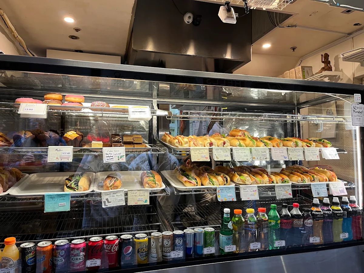 Vibe, B3 Cafe