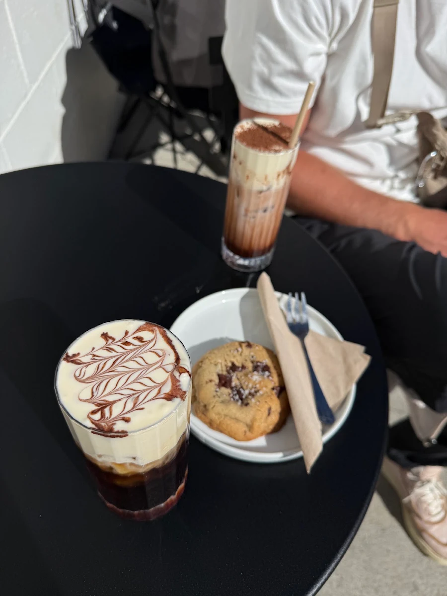 Food & drink, Sunroom | Cafe + Store