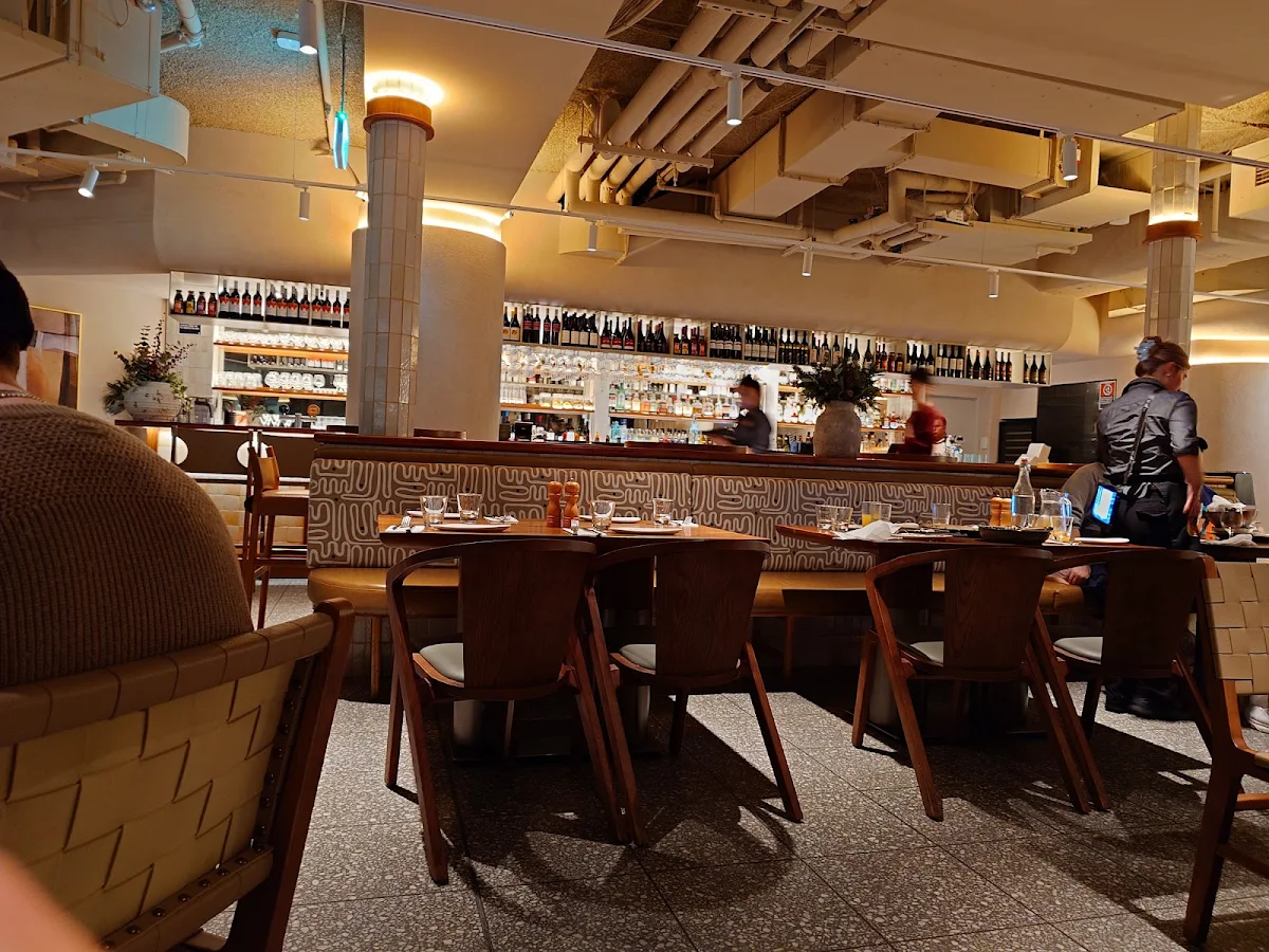 Vibe, Hurricane's Grill Circular Quay