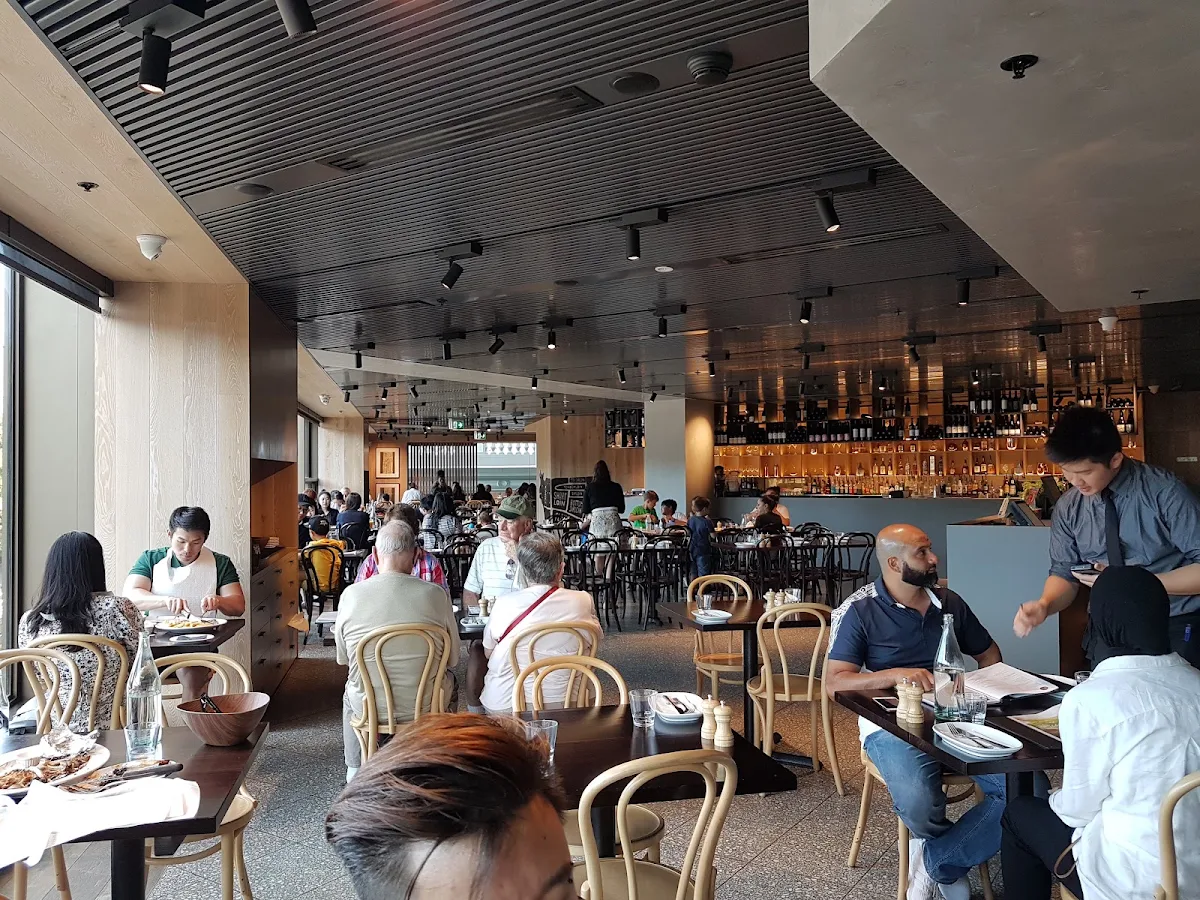 Vibe, Hurricane's Grill Circular Quay