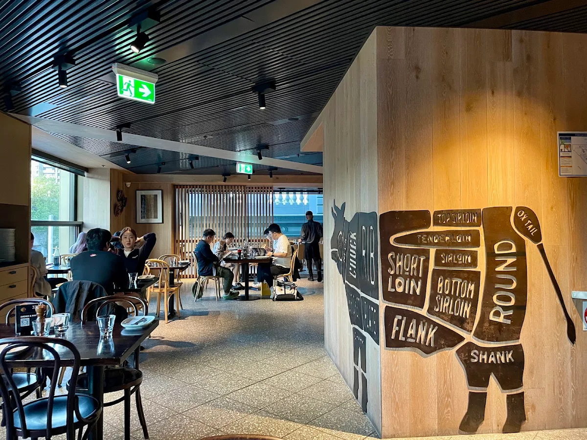 Vibe, Hurricane's Grill Circular Quay