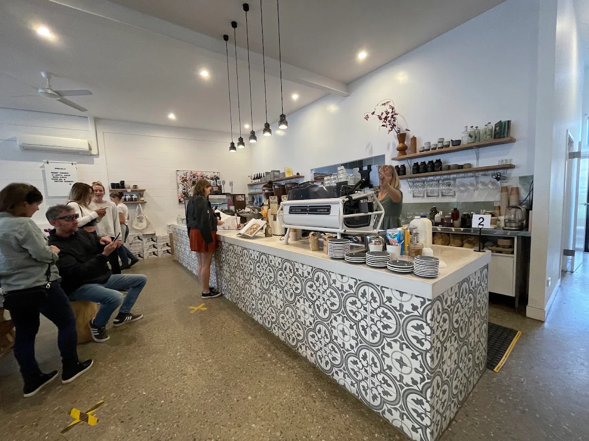 Vibe, VanillaFood Organic Cafe