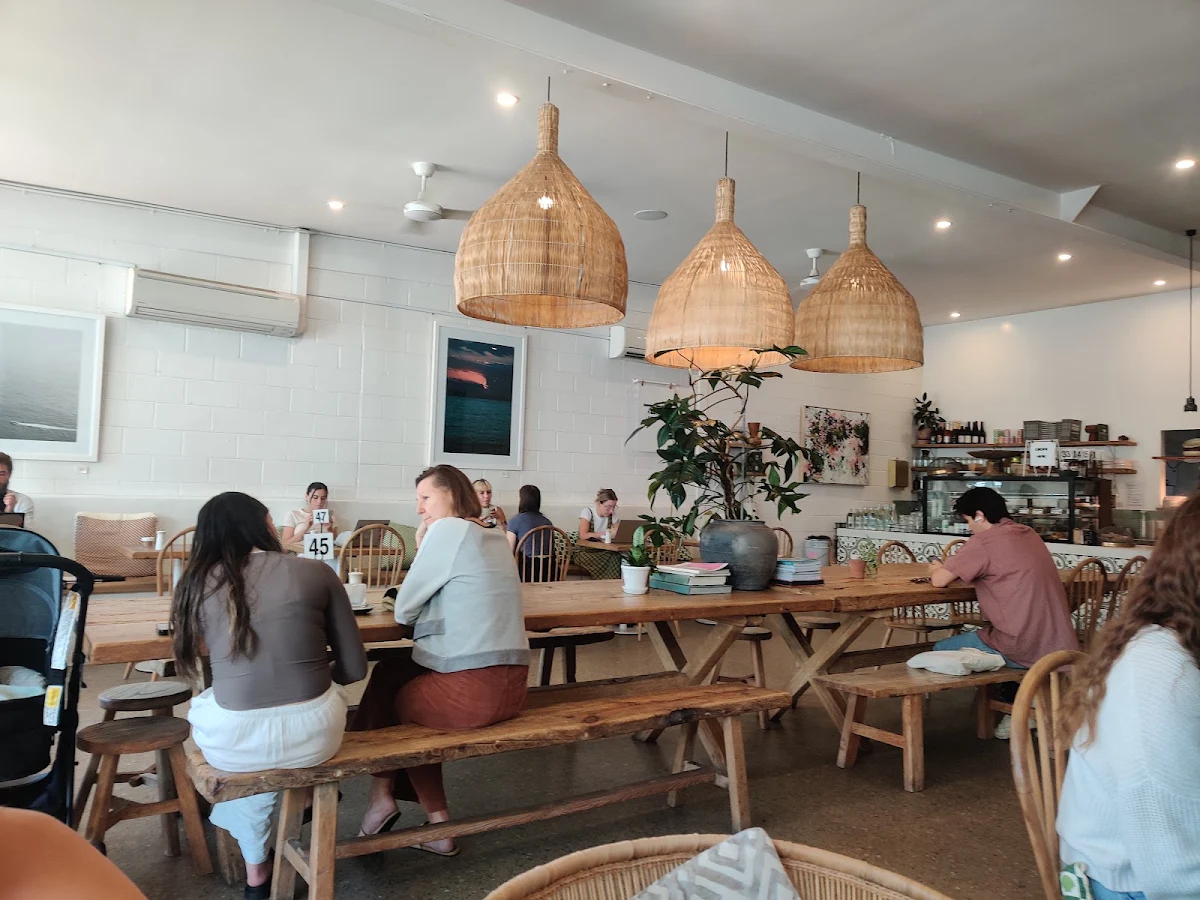 Vibe, VanillaFood Organic Cafe