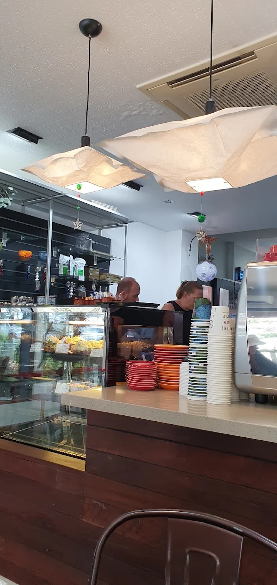 Vibe, VanillaFood Organic Cafe