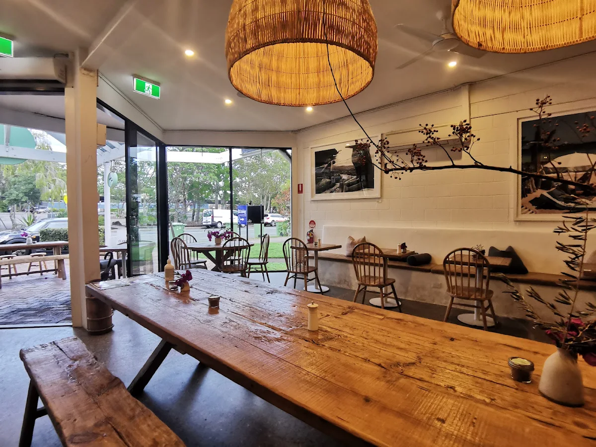 Vibe, VanillaFood Organic Cafe