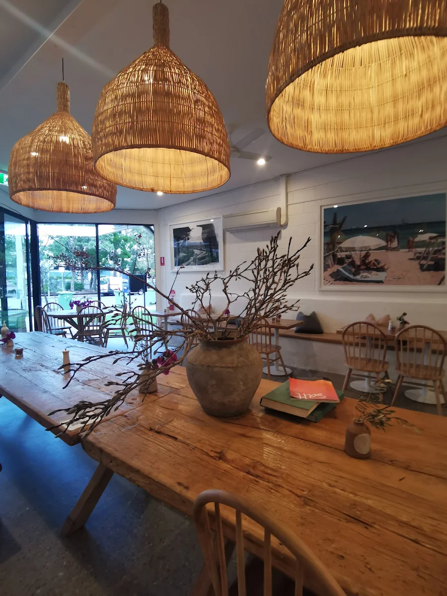 Vibe, VanillaFood Organic Cafe