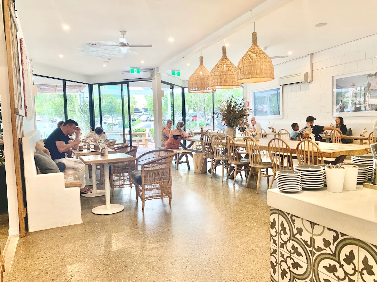 Vibe, VanillaFood Organic Cafe