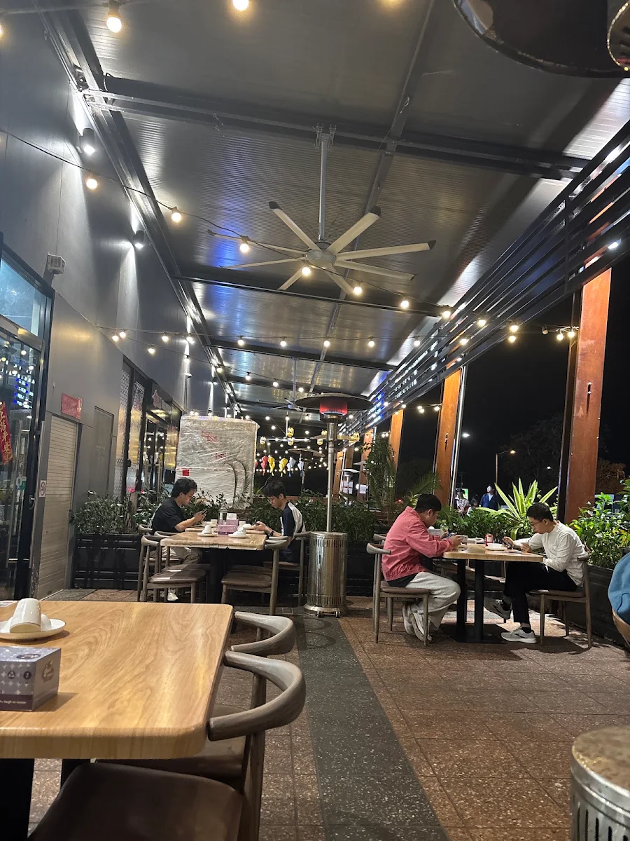 Vibe, 食味 Luo's Place