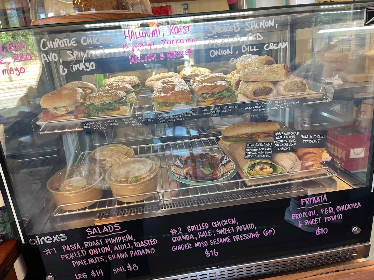 Menu, Hank's Corner
