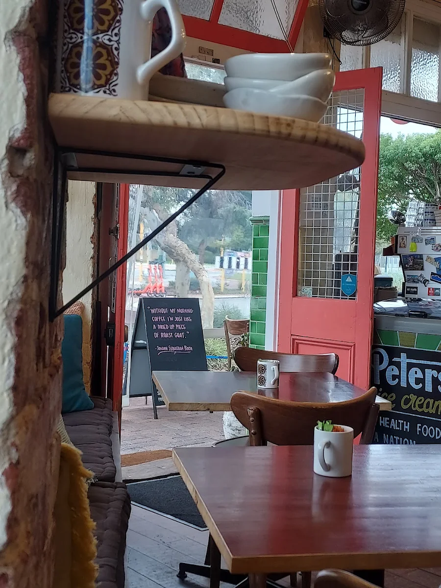 Vibe, Hank's Corner