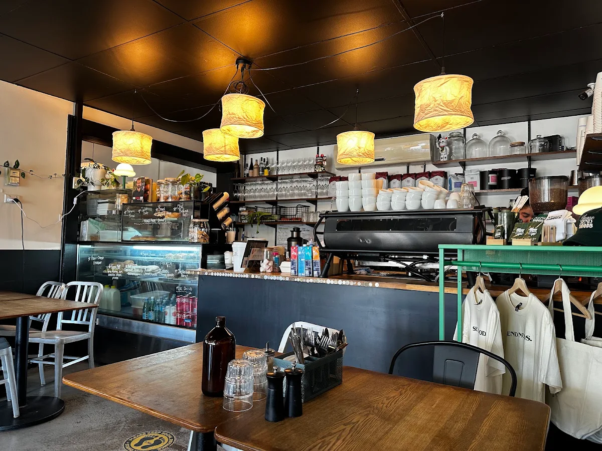 Vibe, Devour Cafe Patisserie