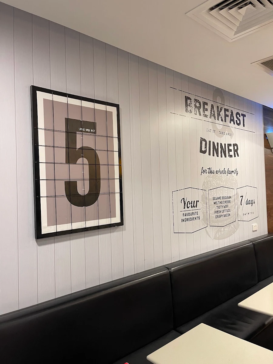 Menu, McDonald's Springwood