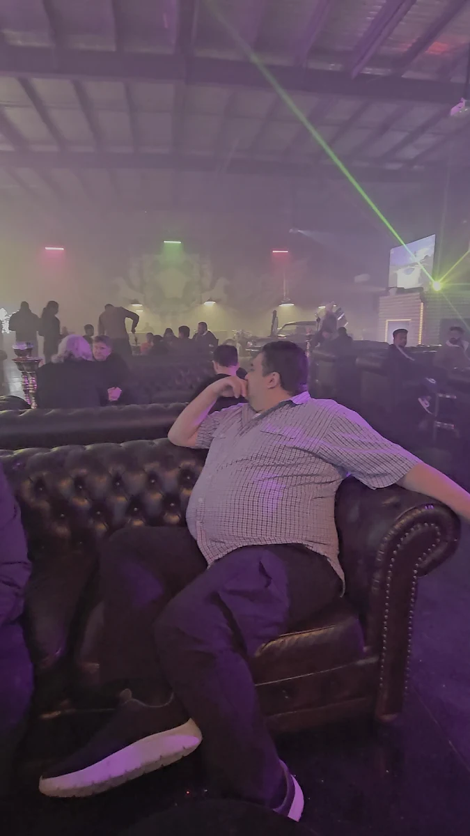Vibe, Majestic Lounge