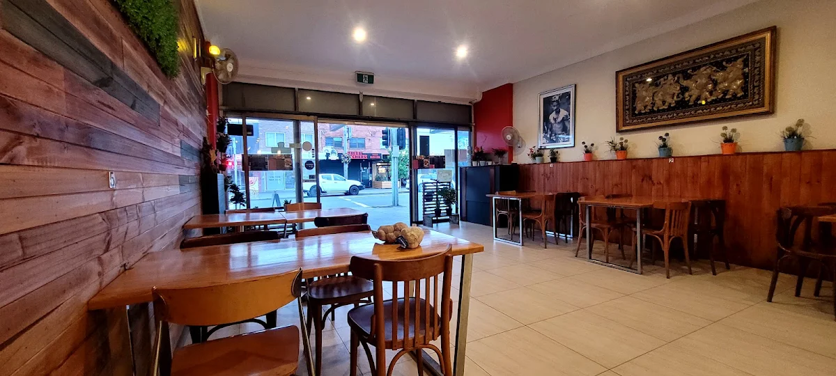 Vibe, SR Thai Restaurant
