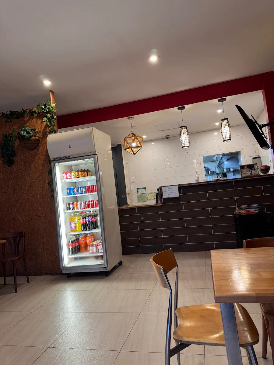Vibe, SR Thai Restaurant
