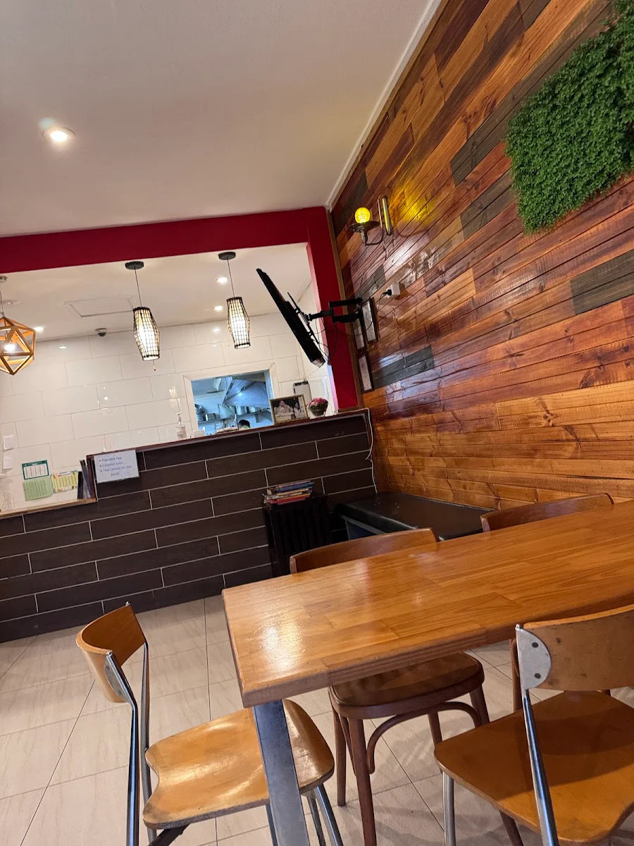 Vibe, SR Thai Restaurant