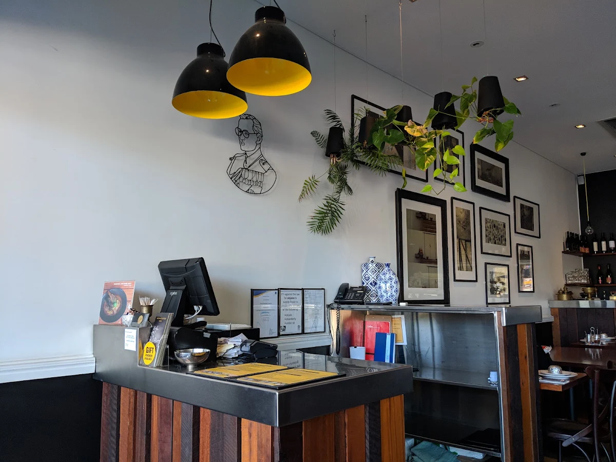 Vibe, Yim Thai Yeronga