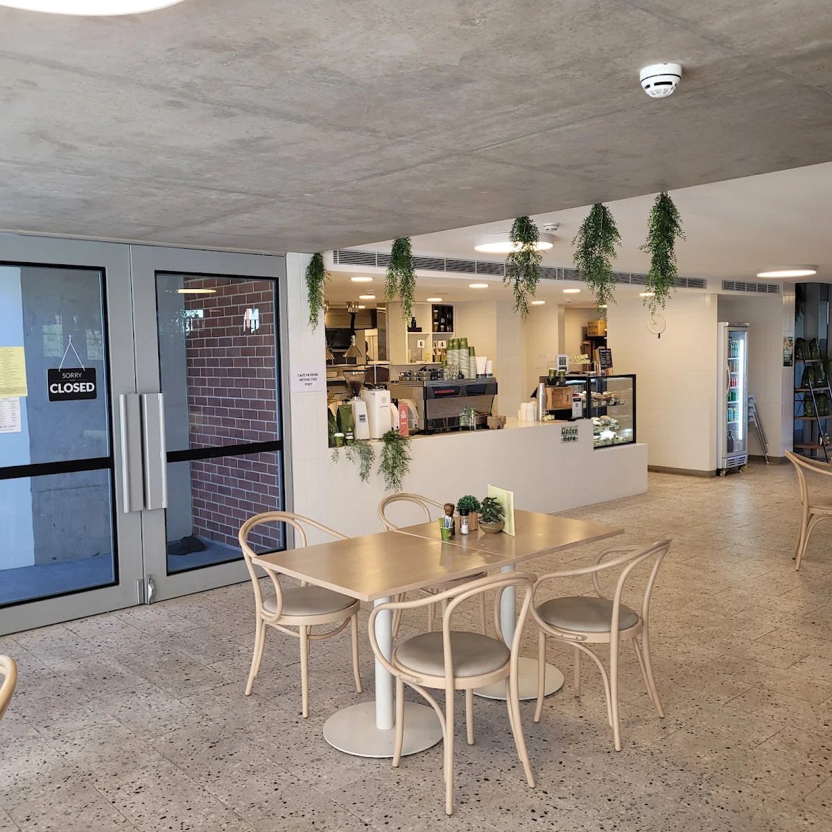 Vibe, Cafe C&M （Peakhurst）