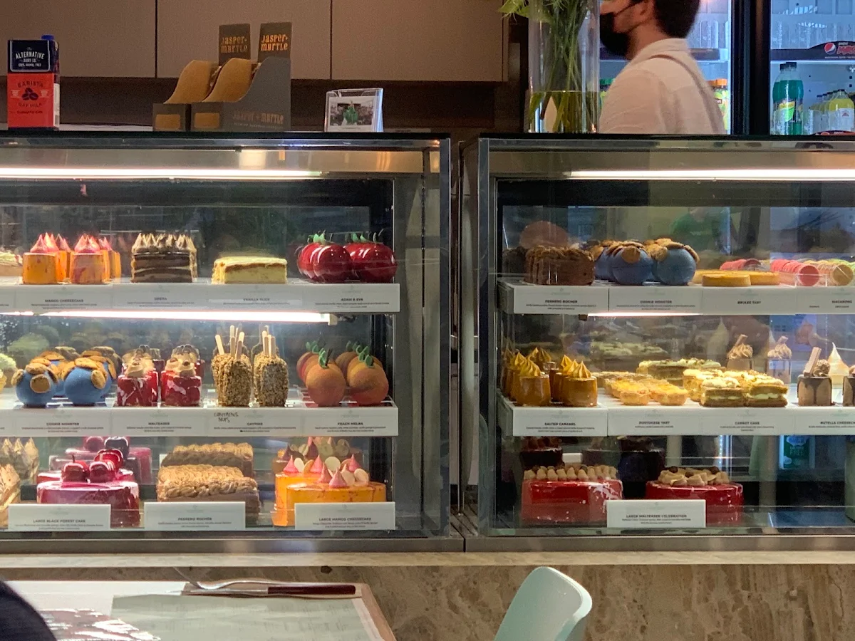 Vibe, Ricardo's Cafe