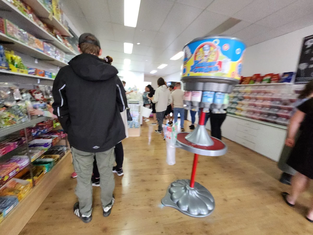 Vibe, The Jolly Lolly Trolley