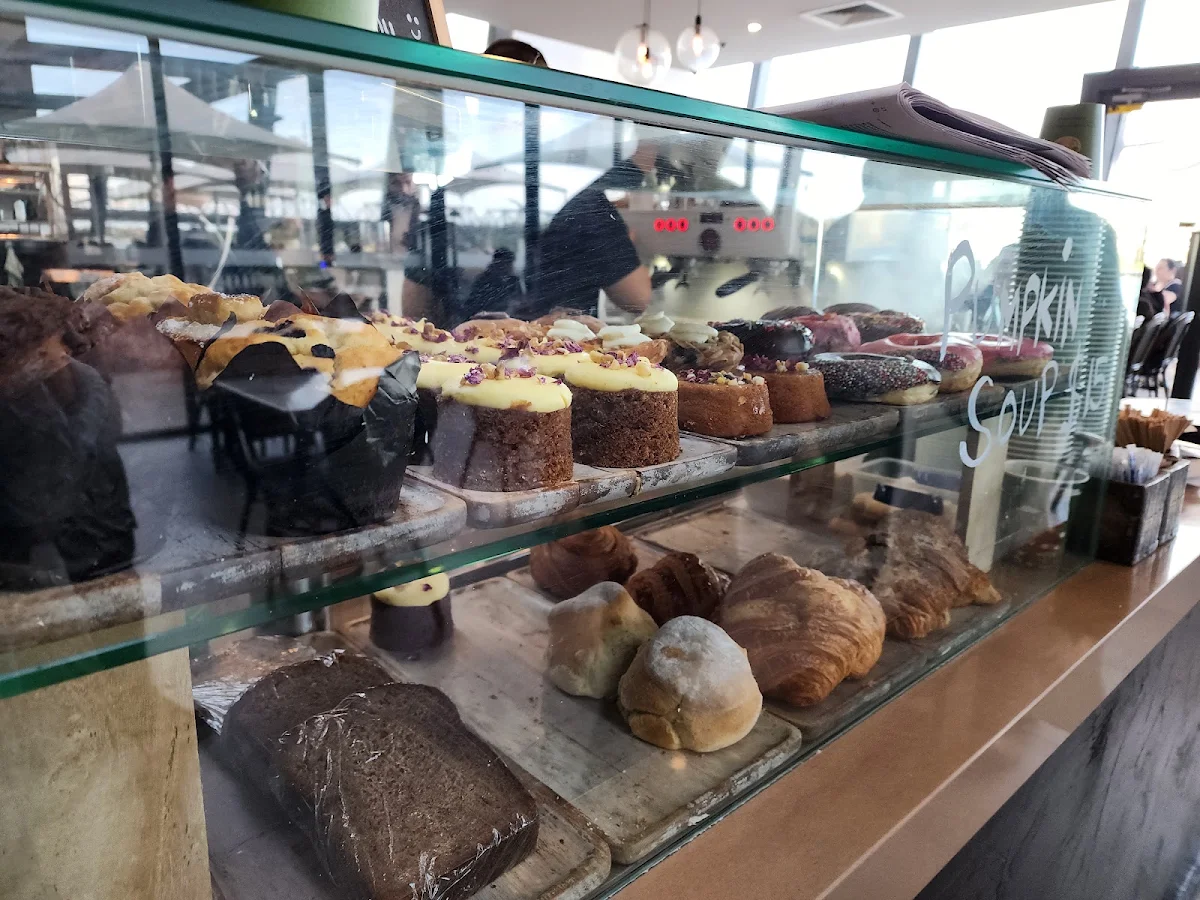 Vibe, La Petite Birkenhead
