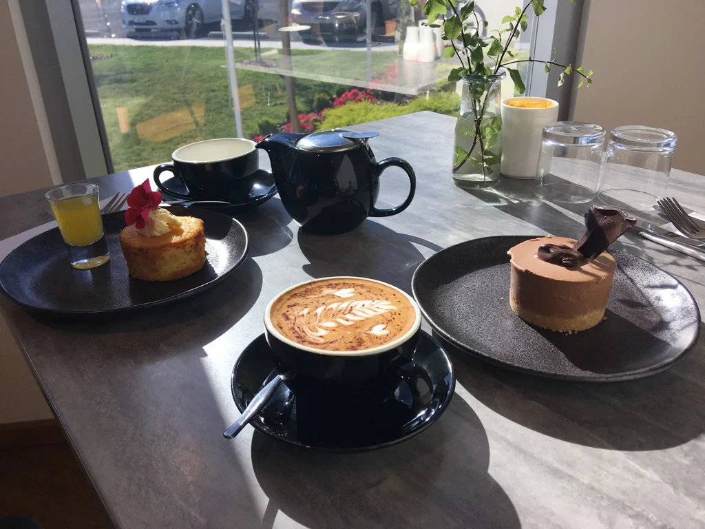 Food & drink, Windows On Westella
