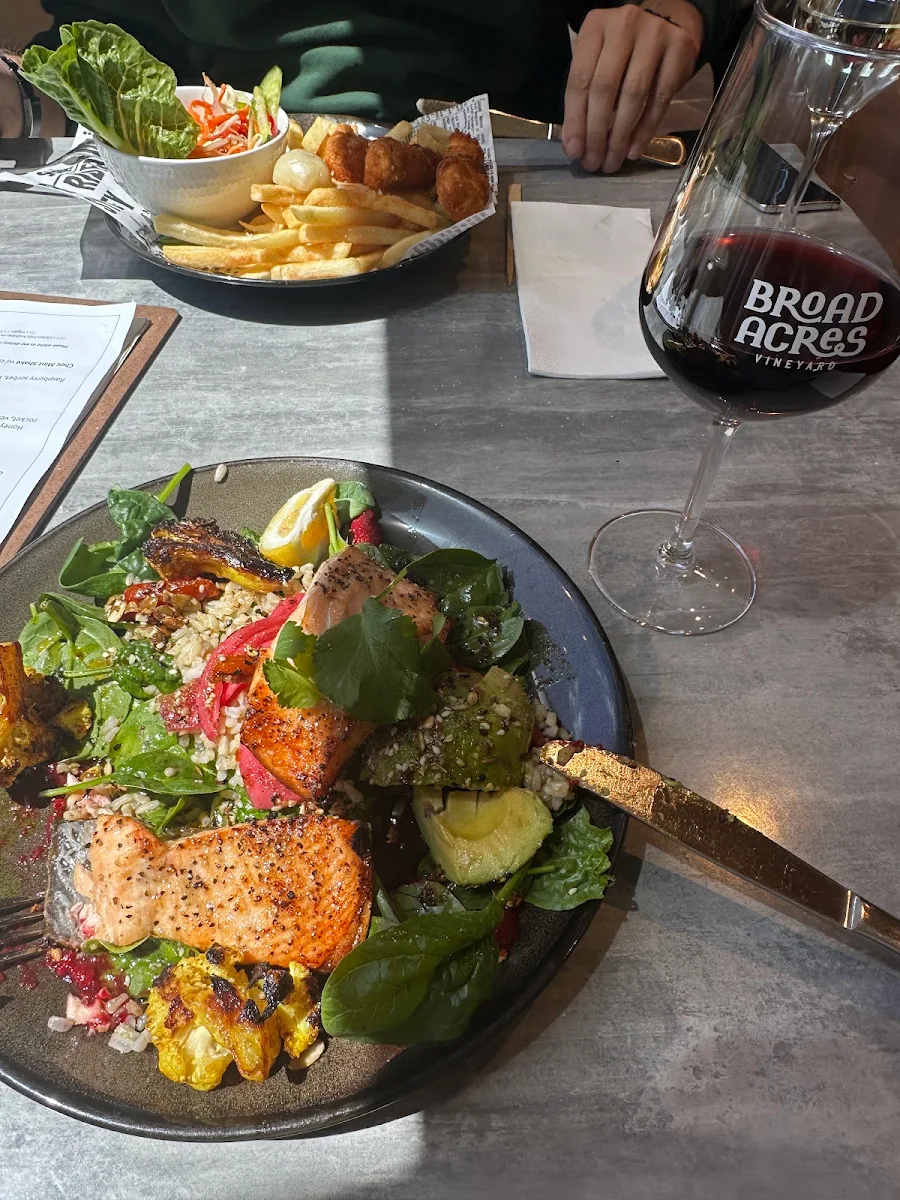 Food & drink, Windows On Westella