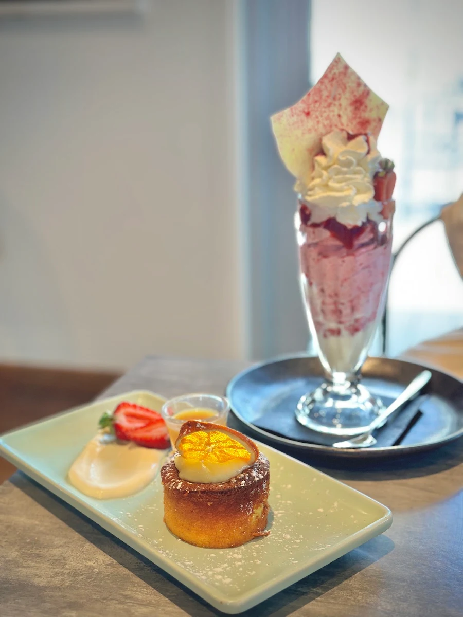 Food & drink, Windows On Westella