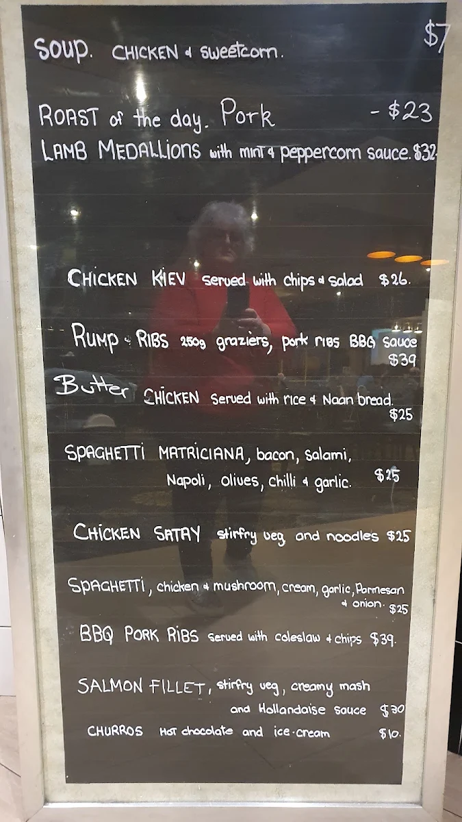 Menu, Mac's Hotel