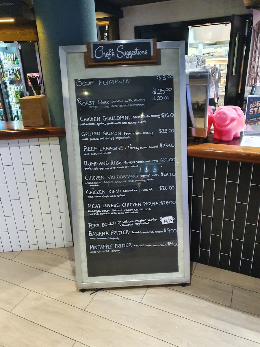 Menu, Mac's Hotel