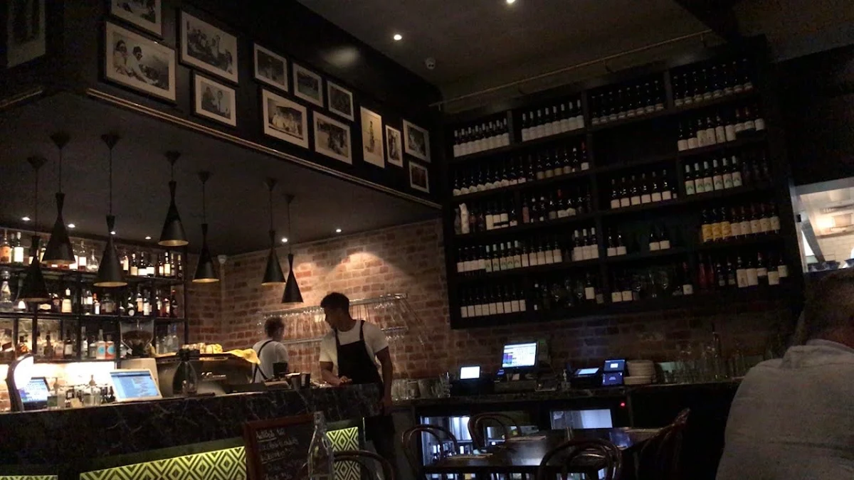 Vibe, Belluci's Manuka