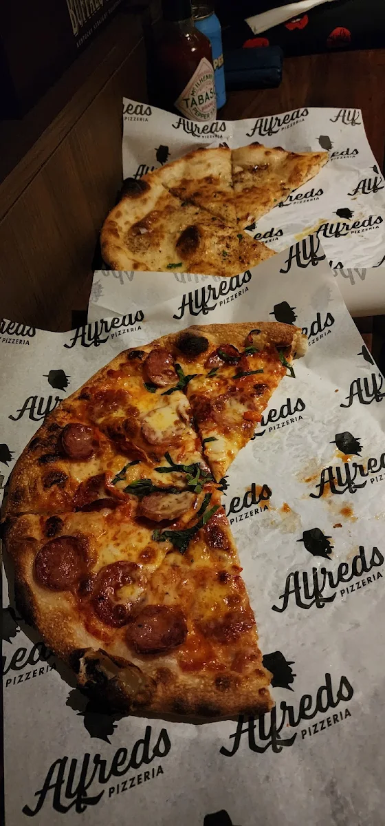 Menu, Alfred's Pizzeria