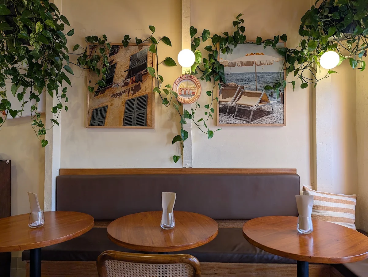 Vibe, Zita's Focaccia