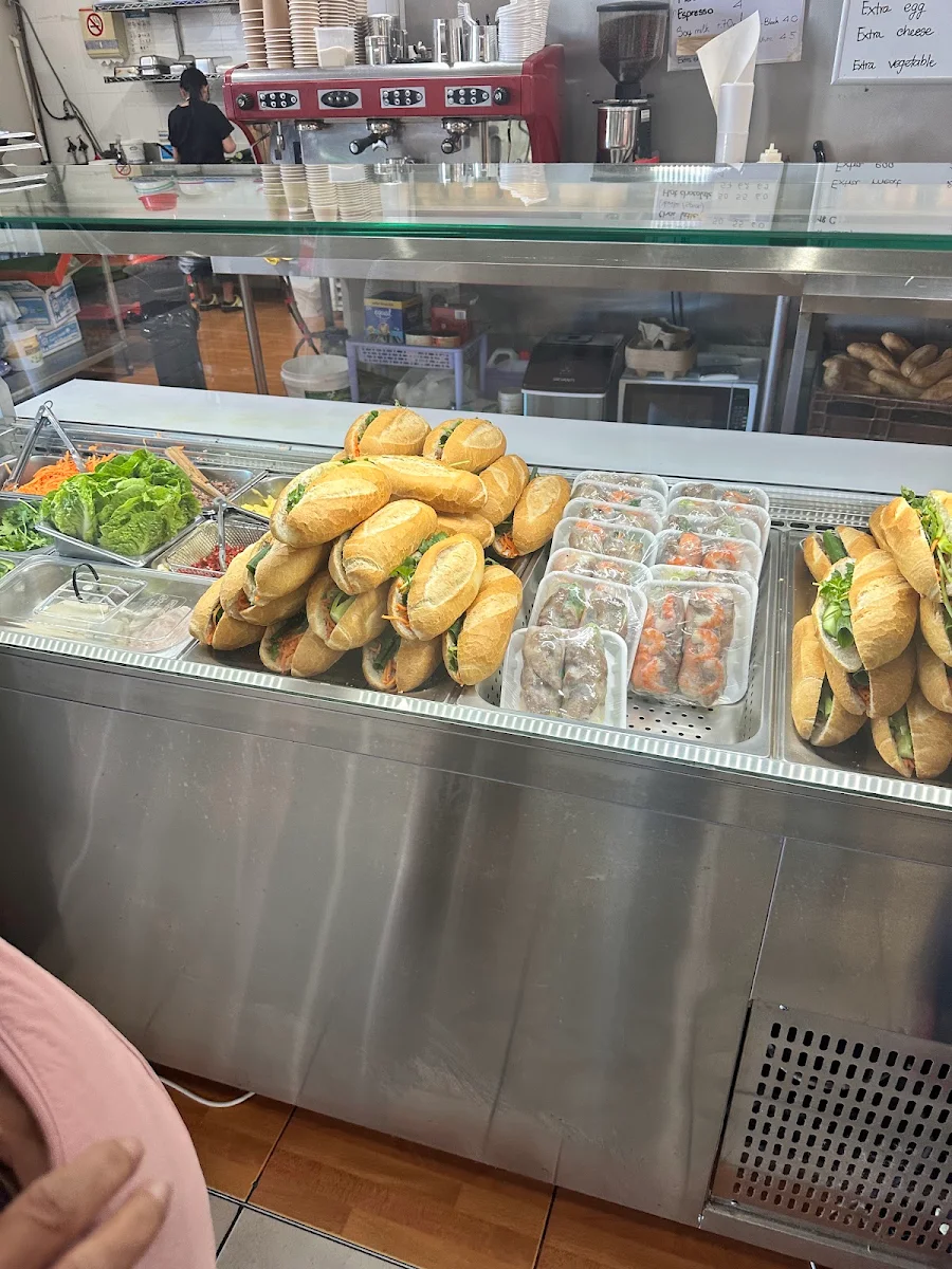 Vibe, Vietnamese bakery