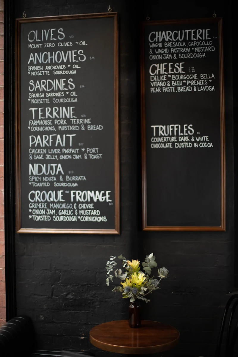 Menu, Bijou Bottle Store