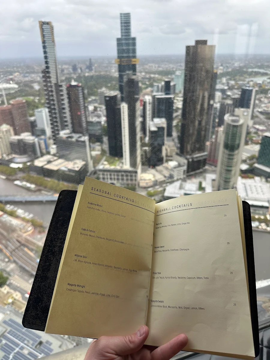 Menu, Lui Bar