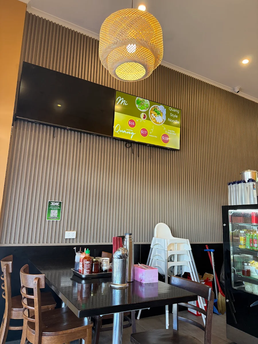 Vibe, Pho Nho Clayton