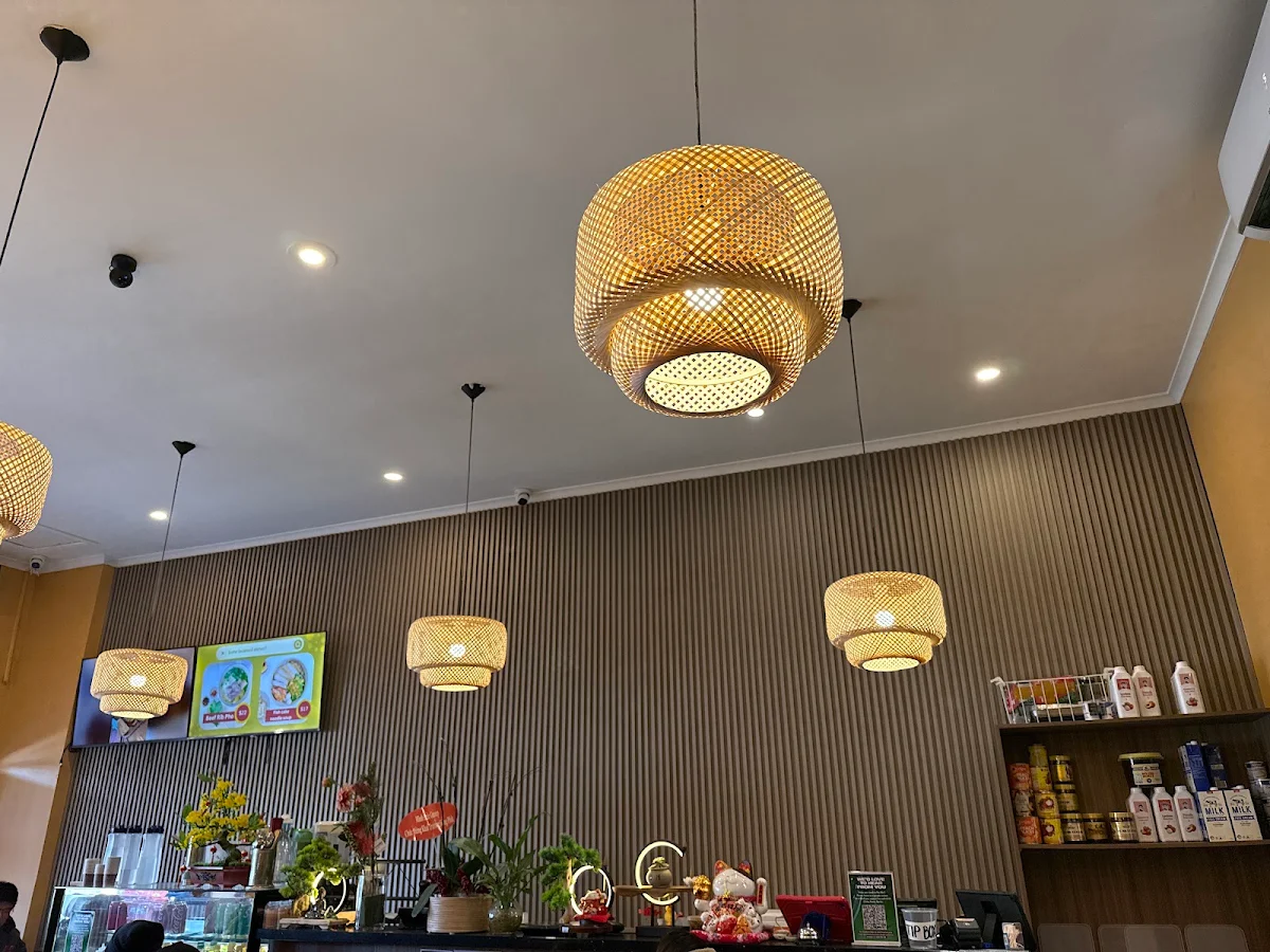 Vibe, Pho Nho Clayton