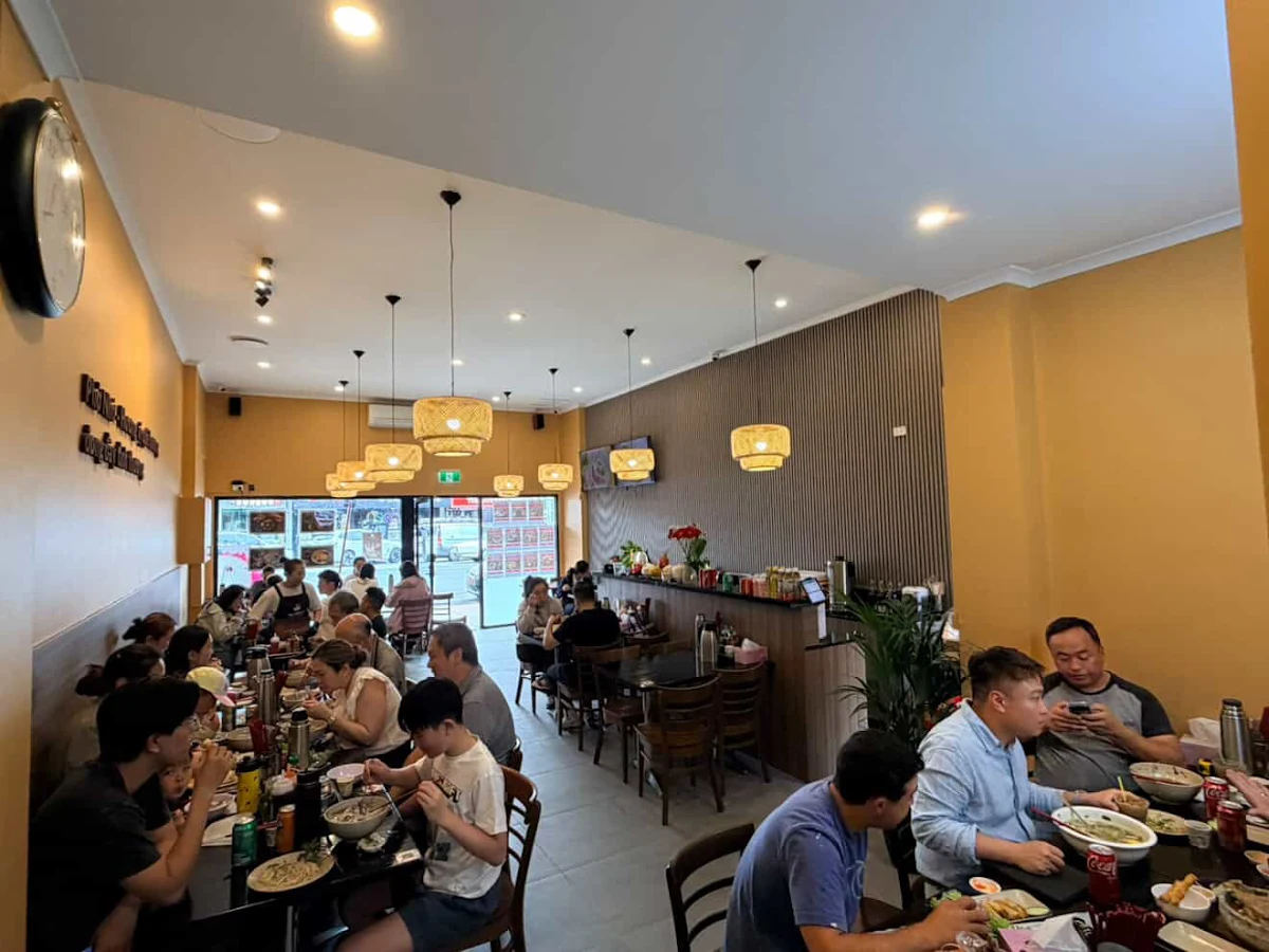 Vibe, Pho Nho Clayton